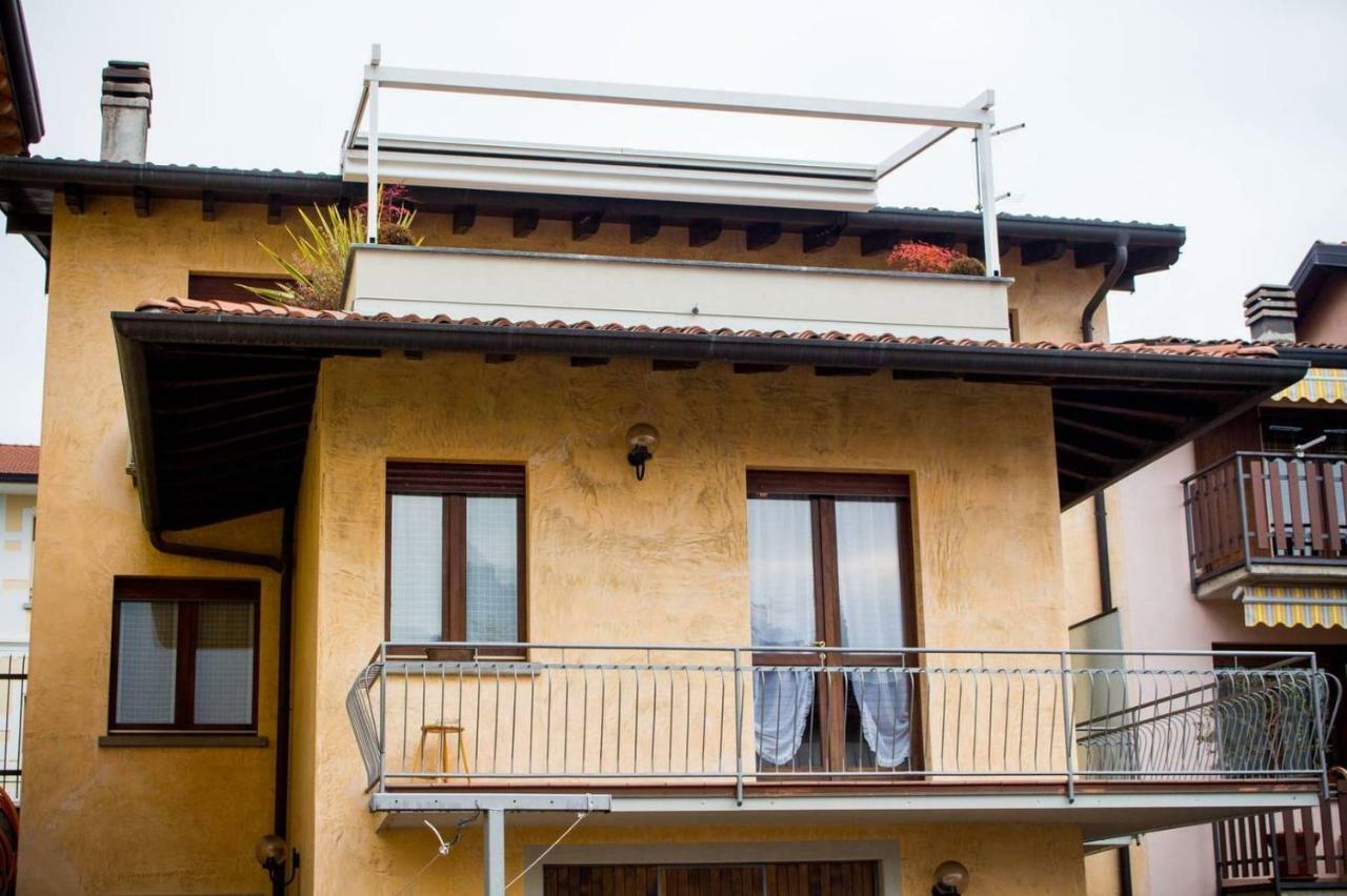 Appartamento Clivo Solto Collina Luaran gambar