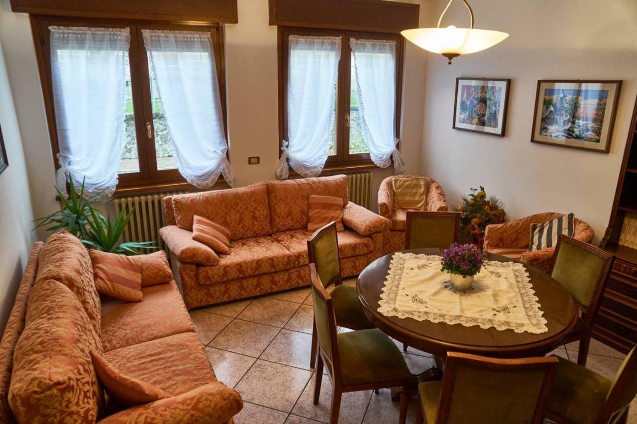 Appartamento Clivo Solto Collina Luaran gambar